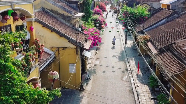 新冠肺炎疫情：会安市从7月31日零时起实施社交距离措施 ảnh 1