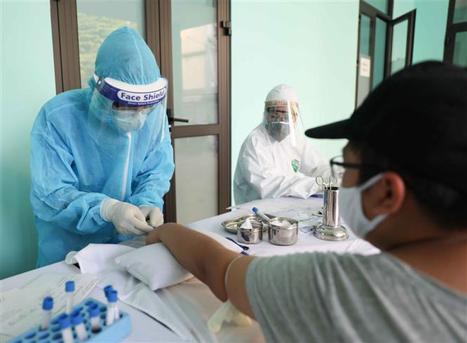 河内市对从7月16日之后从岘港市回来的人员进行取样检测 ảnh 1 河内市对从7月16日之后从岘港市回来的人员进行取样检测 ảnh 1