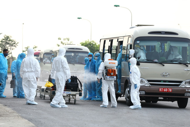 饱含祖国恩情的航班 ảnh 4 饱含祖国恩情的航班 ảnh 4