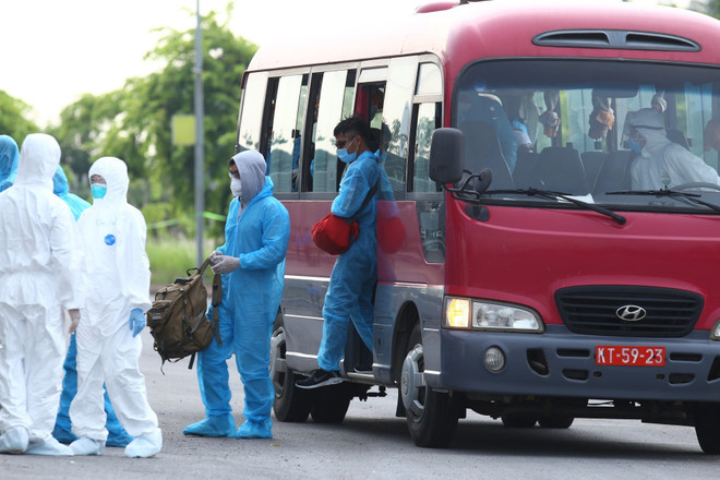 饱含祖国恩情的航班 ảnh 2 饱含祖国恩情的航班 ảnh 2