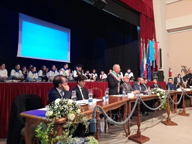 越南与意大利建交50周年:意大利开设卡洛·乌尔巴尼博物馆 ảnh 1 越南与意大利建交50周年:意大利开设卡洛·乌尔巴尼博物馆 ảnh 1