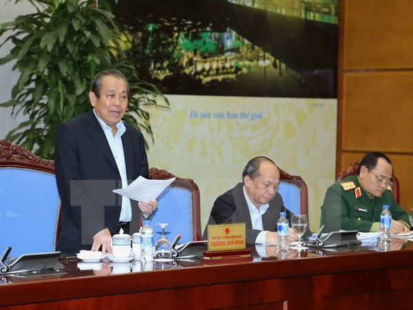 越南政府副总理张和平：越南应多措并举 遏制交通事故和缓解交通拥堵 ảnh 1