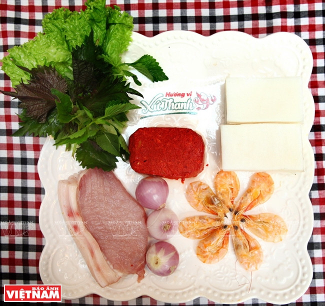 越南美食：清化烤虾卷 ảnh 1