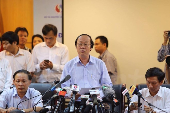 越南就中部沿海各省大批鱼死亡事件的原因召开新闻发布会 ảnh 1 越南就中部沿海各省大批鱼死亡事件的原因召开新闻发布会 ảnh 1