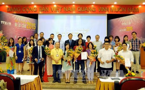 2015年越通社新闻奖:56个最佳新闻作品获奖 ảnh 1 2015年越通社新闻奖:56个最佳新闻作品获奖 ảnh 1