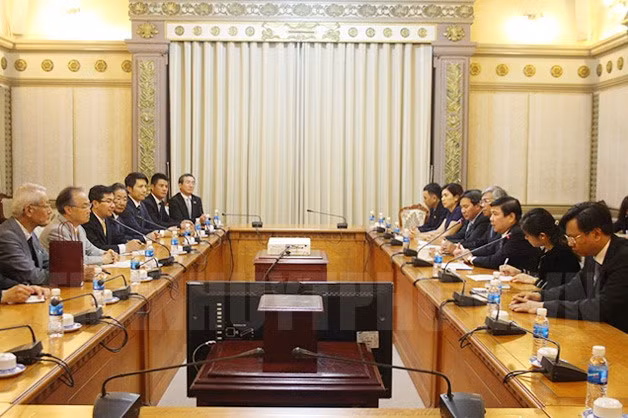 胡志明市与日本川口市加强合作关系 ảnh 1