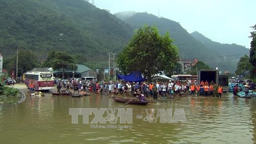 政府总理责成抓紧做好灾后恢复重建工作和灾后防疫工作 ảnh 2 政府总理责成抓紧做好灾后恢复重建工作和灾后防疫工作 ảnh 2