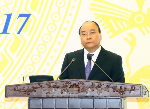 越南政府总理阮春福: 对政策性银行和贫困人口的投资就是为发展投资 ảnh 1 越南政府总理阮春福: 对政策性银行和贫困人口的投资就是为发展投资 ảnh 1