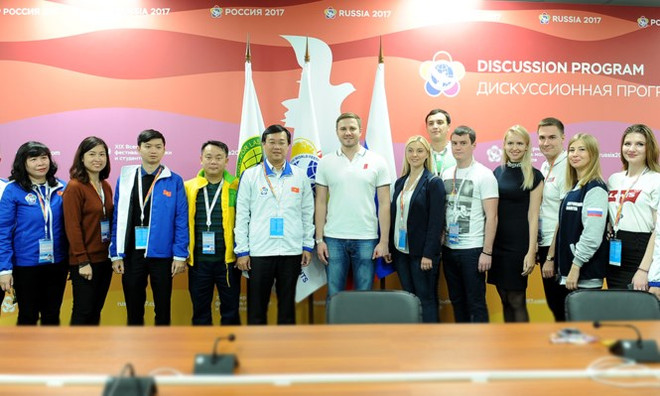 越南代表团在世界青年大学生联欢节期间继续开展各项双边活动 ảnh 1