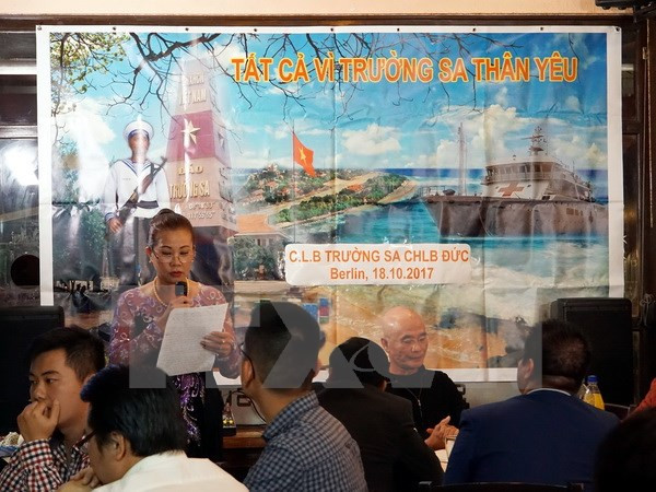 旅德越南人传播对黄沙和长沙两个群岛的感情 ảnh 1 旅德越南人传播对黄沙和长沙两个群岛的感情 ảnh 1
