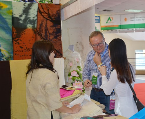 2017年河内手工艺品和礼品国际展吸引250家企业参展 ảnh 1