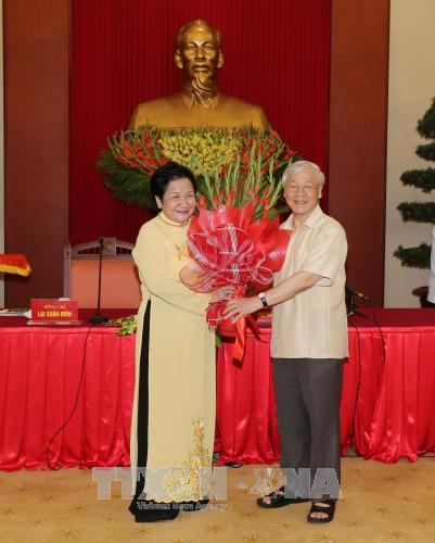 越共中央总书记阮富仲会见优秀农民代表 ảnh 2 越共中央总书记阮富仲会见优秀农民代表 ảnh 2