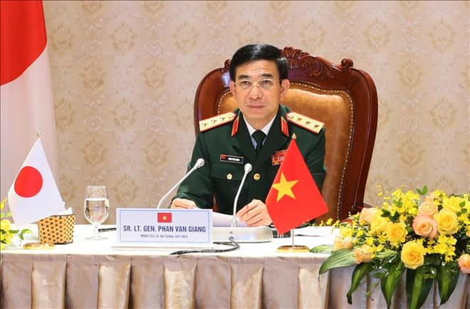 越南国防部长潘文江与俄罗斯国防部长绍伊古通电话 ảnh 1 越南国防部长潘文江与俄罗斯国防部长绍伊古通电话 ảnh 1