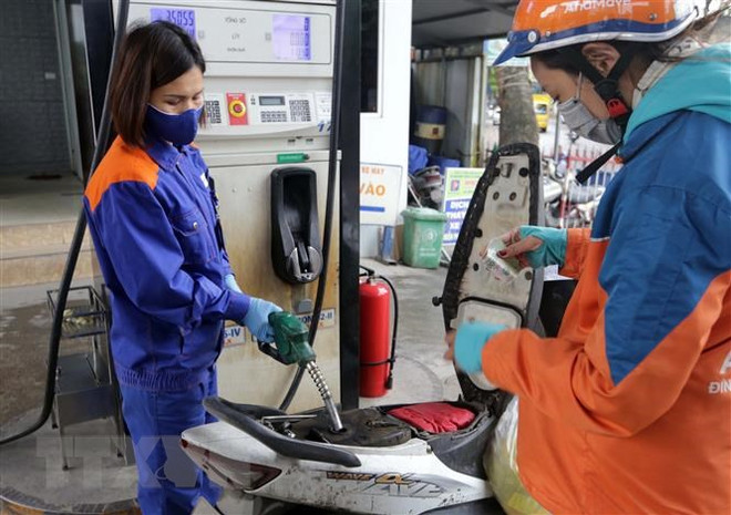 越南汽油零售价每公升上调600越盾左右 ảnh 1 越南汽油零售价每公升上调600越盾左右 ảnh 1