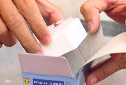 越南佛教协会向尼泊尔捐赠2000套新冠病毒检测试剂盒 ảnh 1