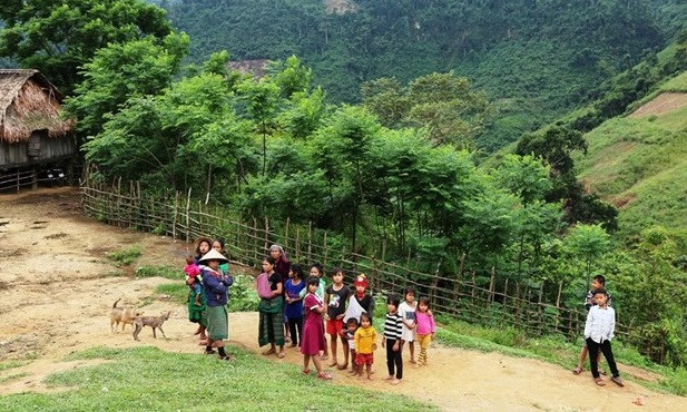 大力关注得农省少数民族同胞物质和精神生活 ảnh 1 大力关注得农省少数民族同胞物质和精神生活 ảnh 1
