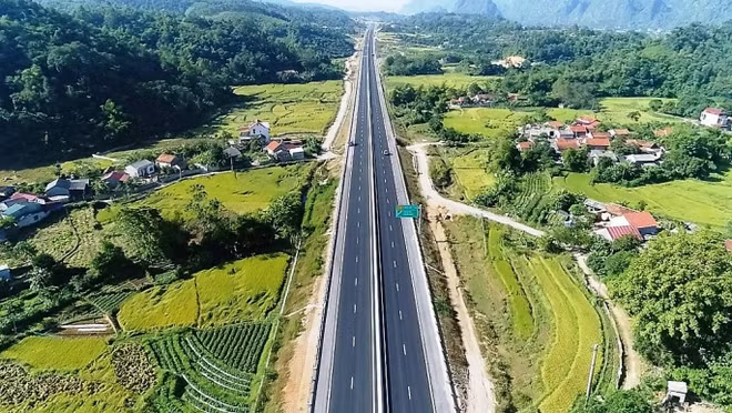 越南政府总理批准谅山省同登—高平省茶领高速公路投资方案 ảnh 1