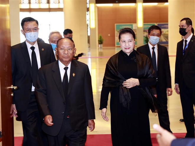 国会主席阮氏金银会见柬埔寨国会主席韩桑林 ảnh 1 国会主席阮氏金银会见柬埔寨国会主席韩桑林 ảnh 1