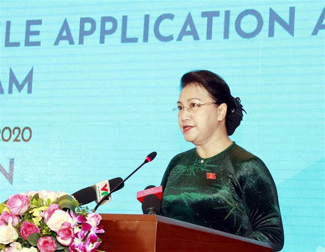 越南国会主席阮氏金银出席2020年AIPA主席年电子门户网站和标志发布仪式 ảnh 2 越南国会主席阮氏金银出席2020年AIPA主席年电子门户网站和标志发布仪式 ảnh 2