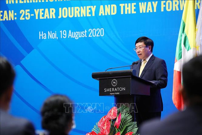 "越南与东盟:过去25年和未来征程”国际视频研讨会召开 ảnh 2 "越南与东盟:过去25年和未来征程”国际视频研讨会召开 ảnh 2