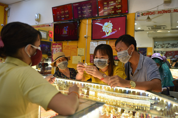 10日下午越南国内黄金价格续大幅下跌 ảnh 1 10日下午越南国内黄金价格续大幅下跌 ảnh 1