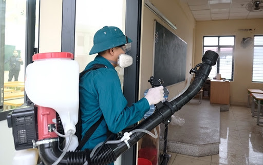 越南政府向各部门和地方发放消毒防疫化学品 ảnh 1