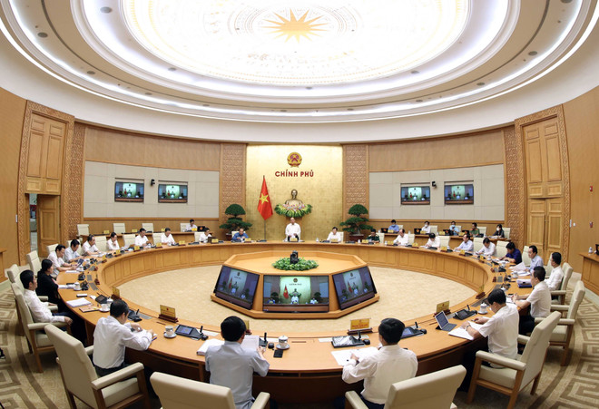 阮春福总理主持召开政府立法工作专题会议 ảnh 2