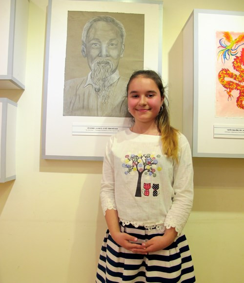 “我画越南、我画俄罗斯”儿童绘画作品展在河内举行 ảnh 3