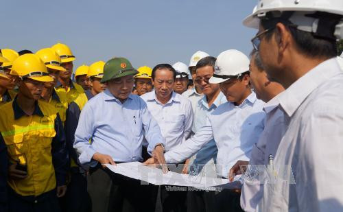 政府副总理阮春福:尽快克服庚桥事故发生后的后果 ảnh 1 政府副总理阮春福:尽快克服庚桥事故发生后的后果 ảnh 1