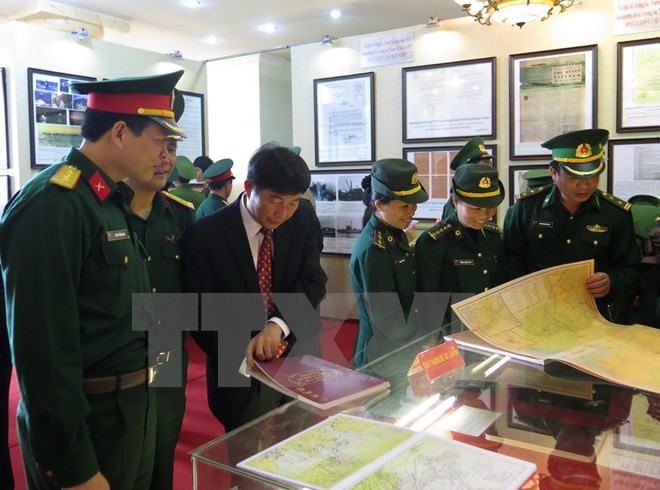 “黄沙、长沙归属越南:历史证据和法律依据”地图资料展在薄辽省举行 ảnh 1 “黄沙、长沙归属越南:历史证据和法律依据”地图资料展在薄辽省举行 ảnh 1