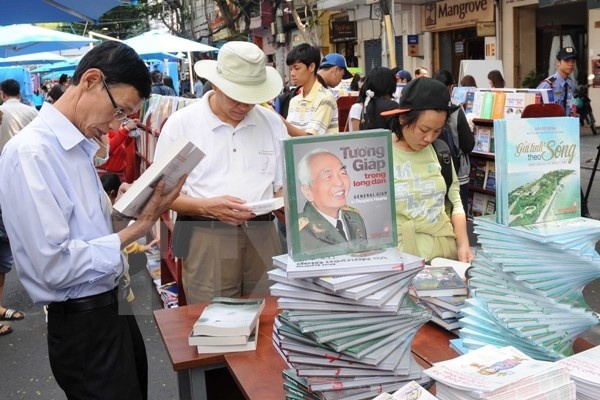 越南承天顺化省首次举行印刷品展销会 ảnh 1