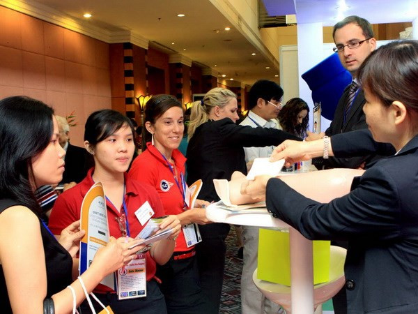 2016年胡志明市国际大学生科学论坛:加快大学生融入社会步伐 ảnh 1 2016年胡志明市国际大学生科学论坛:加快大学生融入社会步伐 ảnh 1