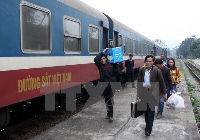 五一国际劳动节期间越南河内铁路运输股份公司的火车票打五折 ảnh 1 五一国际劳动节期间越南河内铁路运输股份公司的火车票打五折 ảnh 1