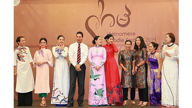 旅居澳大利亚越南大学生：一向心系祖国 ảnh 1