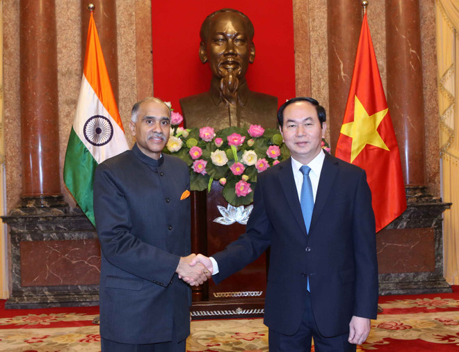 越南国家主席陈大光会见前来递交国书的各国新任驻越大使 ảnh 1 越南国家主席陈大光会见前来递交国书的各国新任驻越大使 ảnh 1