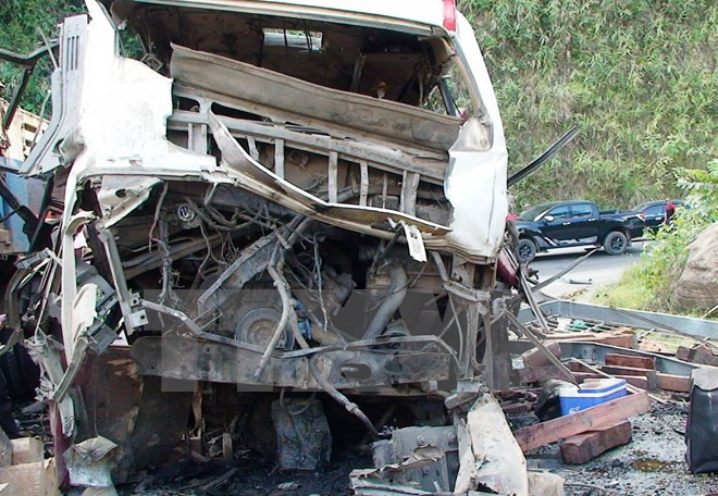 老挝一辆载有越南人客车爆炸:越老双方配合开展善后处理工作 ảnh 1 老挝一辆载有越南人客车爆炸:越老双方配合开展善后处理工作 ảnh 1