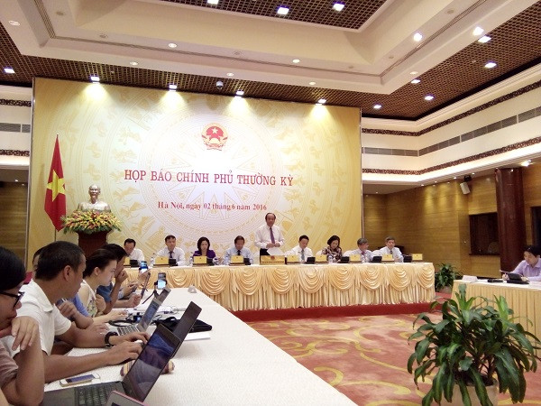 越南政府指导多领域不提高费用 保持宏伟经济稳定 ảnh 1 越南政府指导多领域不提高费用 保持宏伟经济稳定 ảnh 1
