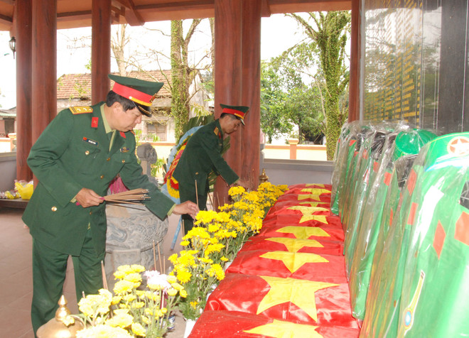  广治省举行烈士追悼会与安葬仪式 ảnh 2