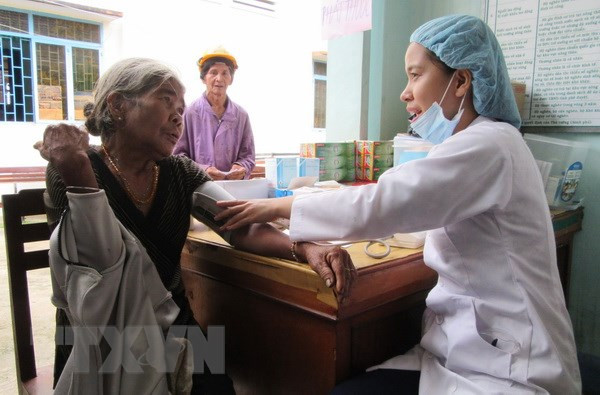 “越南项目”基金会为广治省2500名贫困者免费看病送药 ảnh 1 “越南项目”基金会为广治省2500名贫困者免费看病送药 ảnh 1