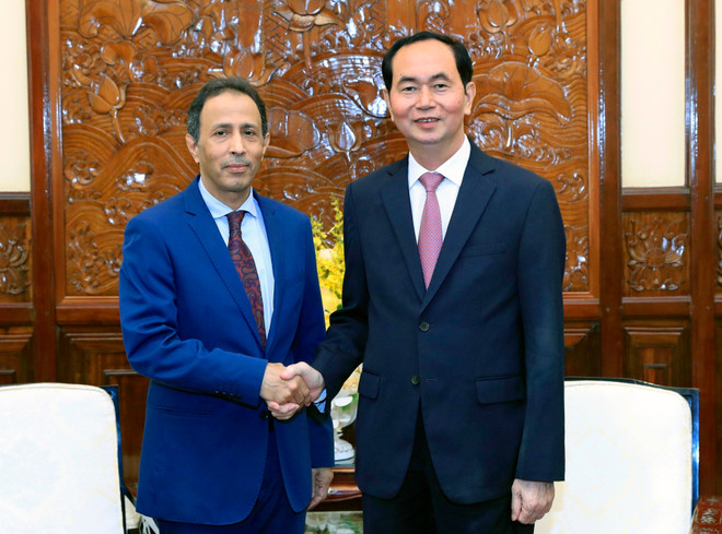 陈大光主席会见前来辞行拜会的阿拉伯联合酋长国驻越南大使 ảnh 1 陈大光主席会见前来辞行拜会的阿拉伯联合酋长国驻越南大使 ảnh 1