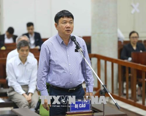 大洋股份商业银行大案:被判处死刑的阮春山第三次出庭受审 ảnh 2 大洋股份商业银行大案:被判处死刑的阮春山第三次出庭受审 ảnh 2