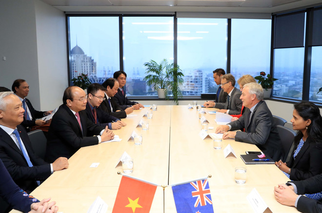 越南政府总理阮春福会见奥克兰市市长菲尔·高夫 ảnh 1 越南政府总理阮春福会见奥克兰市市长菲尔·高夫 ảnh 1