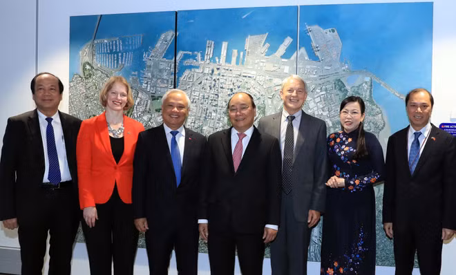 越南政府总理阮春福会见奥克兰市市长菲尔·高夫 ảnh 2 越南政府总理阮春福会见奥克兰市市长菲尔·高夫 ảnh 2