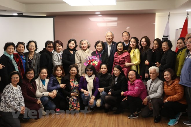 武阿丁助学基金会赴韩与旅韩越南人见面 ảnh 3 武阿丁助学基金会赴韩与旅韩越南人见面 ảnh 3