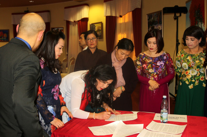 鬼鹿角礁海战牺牲英烈纪念仪式暨超度法会在捷克举行 ảnh 1 鬼鹿角礁海战牺牲英烈纪念仪式暨超度法会在捷克举行 ảnh 1