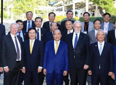 政府总理阮春福走访澳大利亚国立大学 ảnh 1 政府总理阮春福走访澳大利亚国立大学 ảnh 1