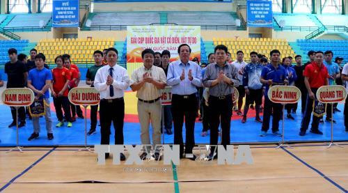 2018年全国古典式摔跤和自由式摔跤锦标赛吸引近200名运动员参赛 ảnh 1