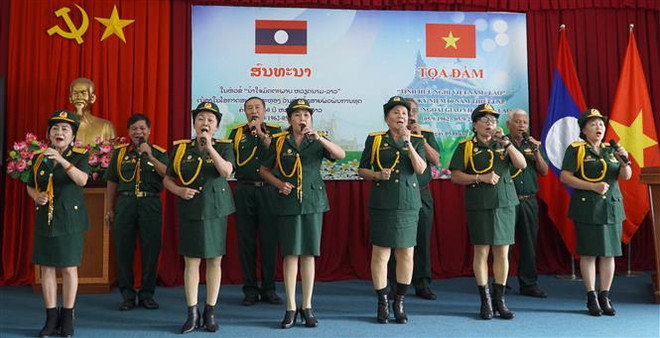 向年轻一代宣传有关越老的友谊情谊 ảnh 1 向年轻一代宣传有关越老的友谊情谊 ảnh 1