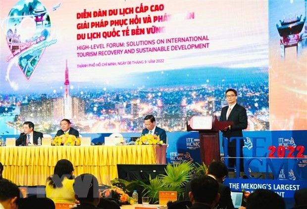 有关国际旅游复苏的高级别旅游论坛在胡志明市举行 武德儋副总理出席并讲话 ảnh 1