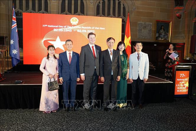 越南国庆77周年:越南驻加拿大和澳大利亚总领事馆隆重举行庆典活动 ảnh 2 越南国庆77周年:越南驻加拿大和澳大利亚总领事馆隆重举行庆典活动 ảnh 2